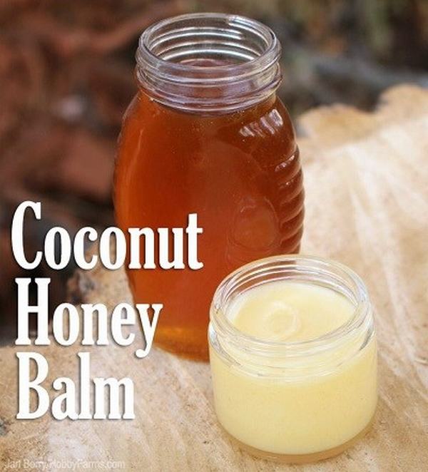 Hãy tự pha chế sáp kẻ mắt từ các nguyên liệu như sáp ong, dầu dừa, than hoạt tính để tạo ra mỹ phẩm thiên nhiên tốt cho sức khỏe của bạn.