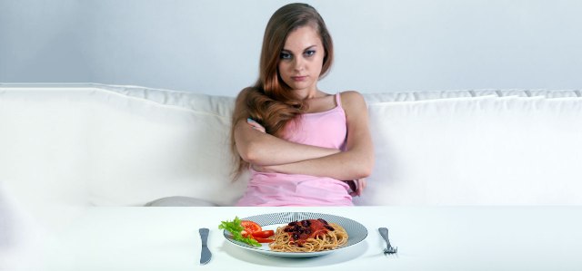 Nhịn ăn thường xuyên sẽ ảnh hưởng tới sức khỏe của bạn như thế nào?