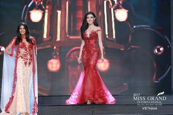 Ban giám khảo bất ngờ tiết lộ lý do Huyền My trượt Top 5 Miss Grand International 2017