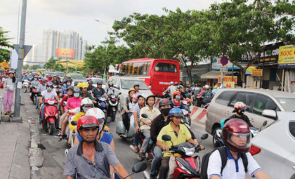 Bất động sản khu Nam Sài Gòn “khó thở” bởi hạ tầng