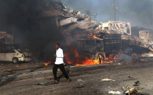 Hơn 200 người chết trong vụ đánh bom kép ở thủ đô Somalia