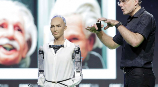 Lần đầu tiên Robot được cấp quyền công dân như con người