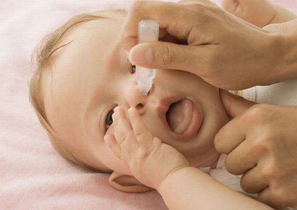 Mẹo trị sổ mũi cho bé không cần thuốc