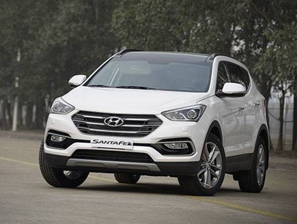 Sốc: Hyundai SantaFe 2017 giảm giá tới 230 triệu đồng