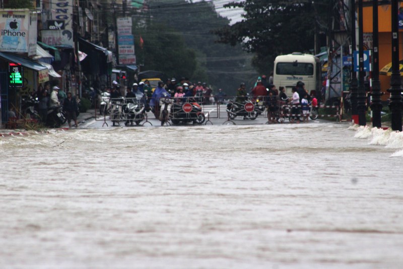 Từ 3-8.11, lũ lớn có thể xảy ra trên các sông từ Huế đến Bình Thuận