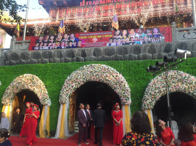 Ca sĩ bật mí cát-xê khi hát đám cưới 10 tỷ 'siêu khủng' tại Bắc Ninh