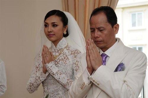 Chấp nhận là vợ 3, vợ 4 của đại gia 'ngàn tỉ', mỹ nhân Việt hạnh phúc hay bất hạnh?