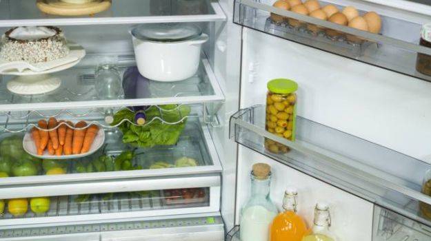 Chuyên gia dinh dưỡng đưa lý do vì sao không nên để thức ăn nóng vào tủ lạnh