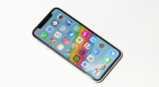 Loạn giá iPhone X tại Việt Nam ngày đầu chào bán ở Singapore