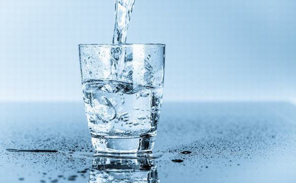 Uống nước: Không phải nhiều hay ít, mà nên uống đúng thời điểm, đúng lượng, đúng mục đích