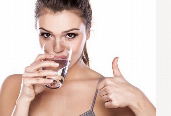Uống nước: Không phải nhiều hay ít, mà nên uống đúng thời điểm, đúng lượng, đúng mục đích