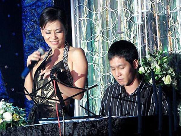 Chuyện tình buồn 'cay khóe mắt' của những cặp đôi ca sĩ - nhạc sĩ nổi tiếng showbiz Việt