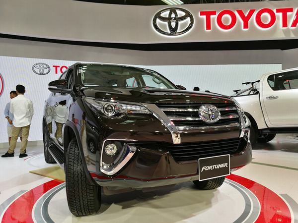 Đẩy giá thêm 100 triệu mới có xe, Toyota chuyển trách nhiệm cho đại lý