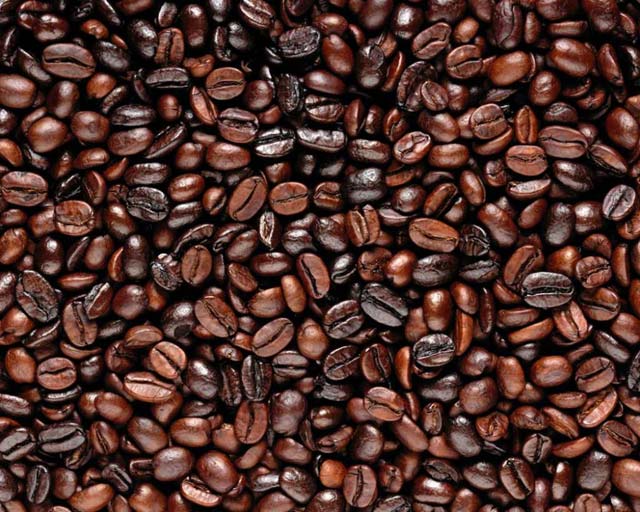 Giá nông sản hôm nay 6.12: Cà phê bất ngờ tăng 600 đồng/kg, giá tiêu im ắng