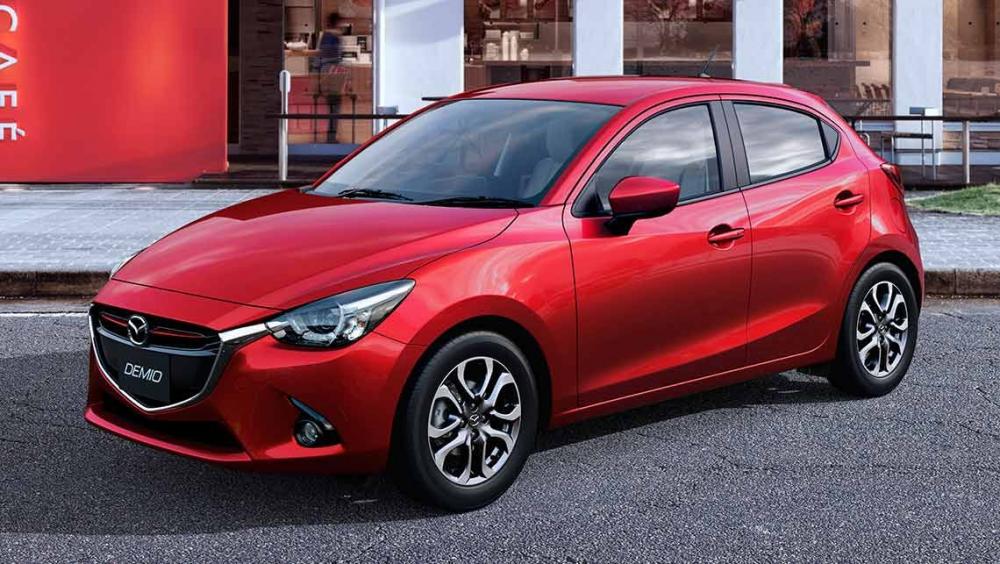 Mazda giảm giá 'sập sàn' chính thức xuống mốc 400 triệu