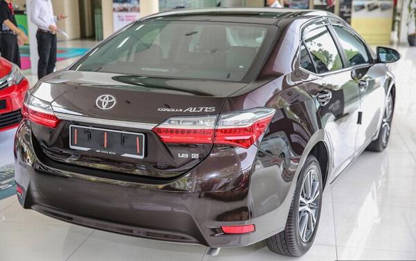 Toyota giảm giá lần cuối trong năm 2017, tới 40 triệu đồng
