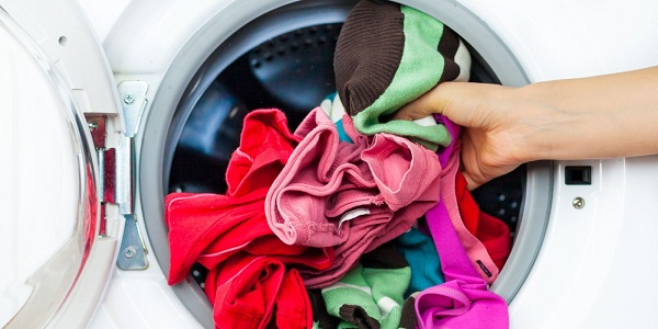Giặt chung đồ trong máy giặt có bị lây bệnh tình dục