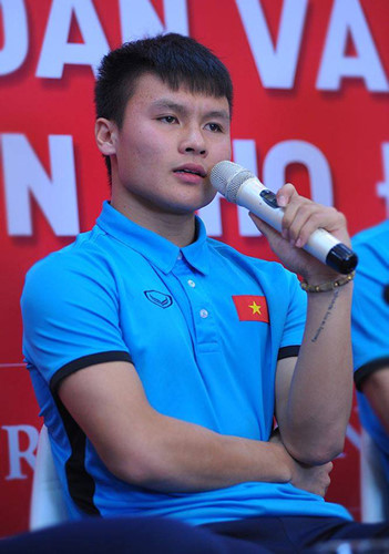 Bất ngờ với dòng chữ xăm trên tay trái Quang Hải đội U23 Việt Nam
