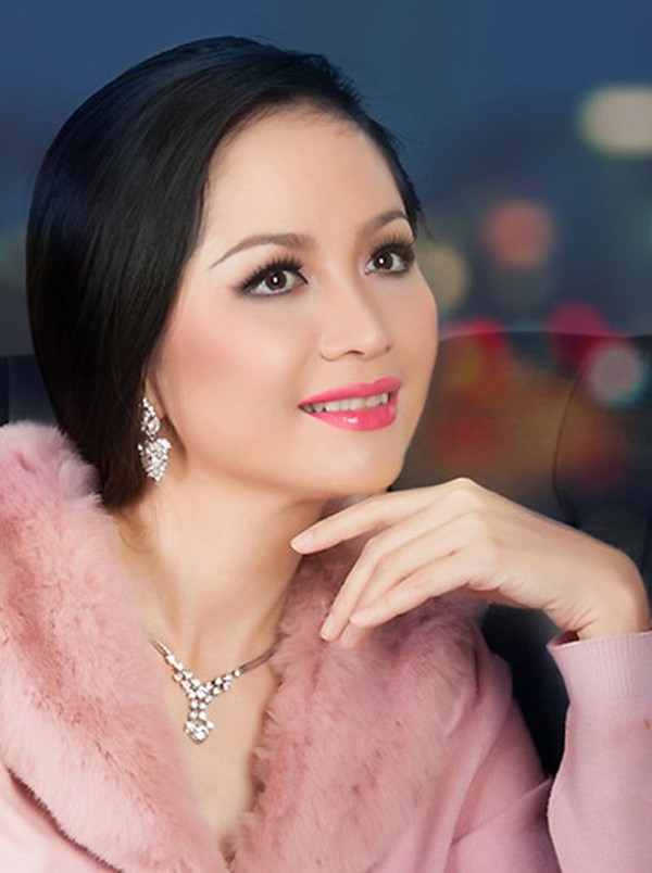  Nhan sắc U50 của Hoa hậu Nguyễn Thiên Nga. 