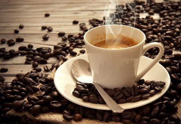 Cà phê nhuộm đen bằng lõi pin: Uống phải độc đến mức nào và cách nào loại bỏ độc tố?