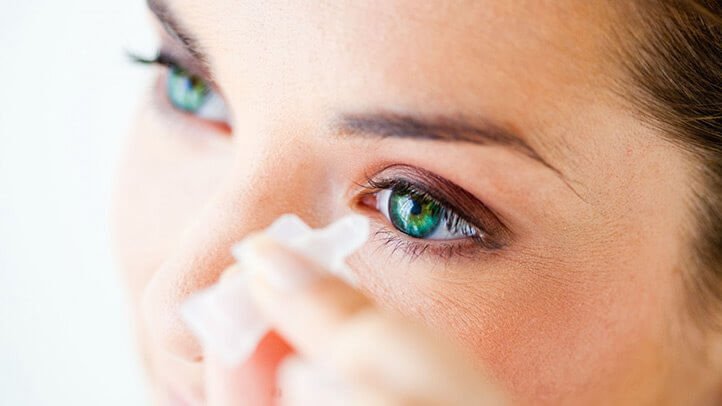 Cách dùng thuốc nhỏ mắt phát huy tác dụng, không ảnh hưởng thị lực