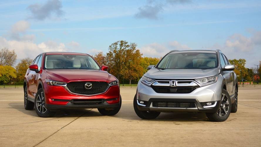 Mazda CX-5 và Honda CR-V: Người tiêu dùng sẽ chọn xe nào?