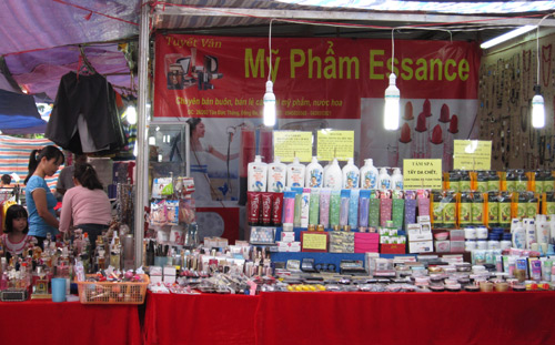 Mỹ phẩm Campuchia kém chất lượng gắn nhãn hàng Nhật, Pháp lừa người dùng