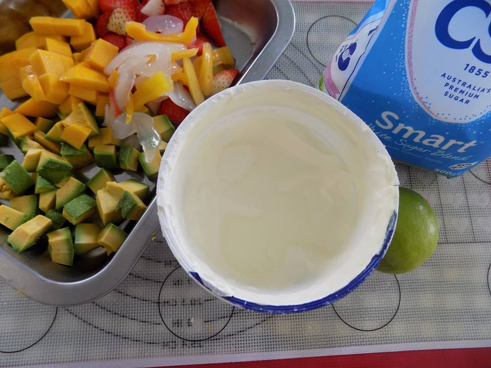 Cách làm sữa chua trân châu trái cây ngon tuyệt cho mùa hè