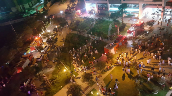 Chung cư Hồng Hà Eco City bất ngờ cháy, hàng trăm hộ dân tháo chạy