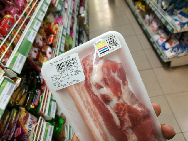 Thịt lợn sạch - bẩn lẫn lộn trên thị trường: Làm sao để nhận biết?