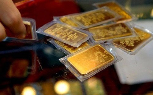 Vàng bớt 'lấp lánh', ngân hàng đầu tiên xin 'chấm dứt' hoạt động kinh doanh vàng miếng