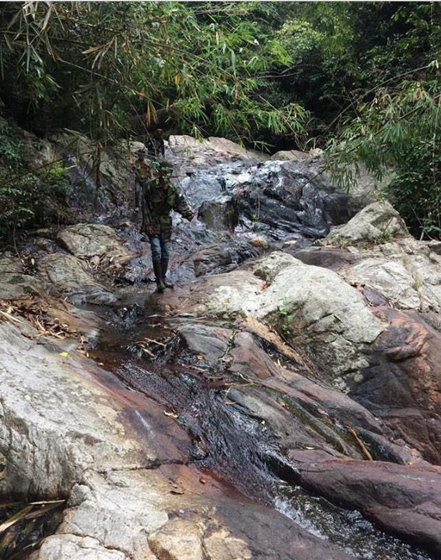 Nhóm tìm kiếm phượt thủ mất tích khu vực thác Lao Phào.