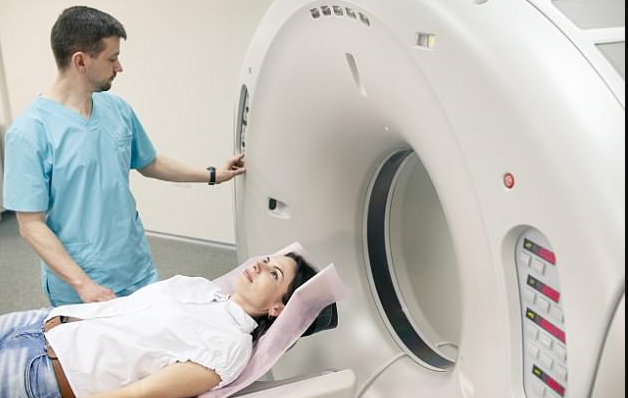 Chụp cộng hưởng từ MRI khiến nhiều người trám răng dễ ngộ độc