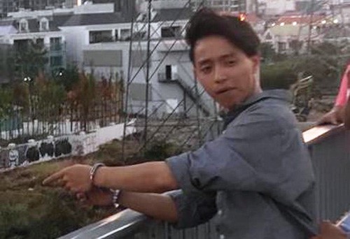  Cơ quan điều tra di lý đối tượng Lê Đăng Quang đi chỉ nơi vứt khẩu súng để thu hồi  