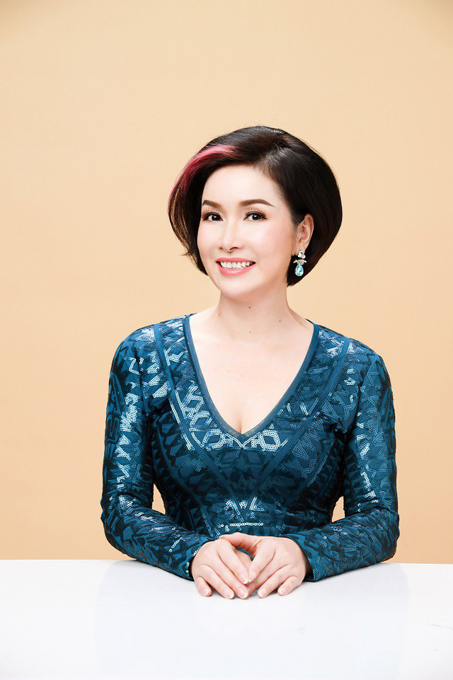 Hoa hậu Việt Nam 2018: Sau 30 năm, người đầu tiên, người đương nhiệm cùng ngồi ghế giám khảo