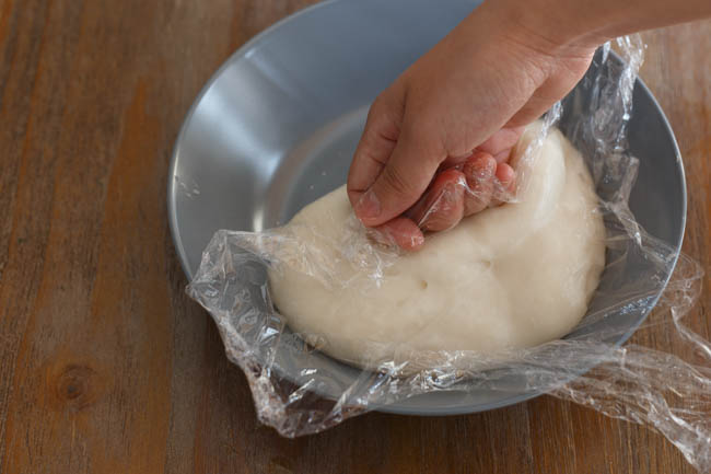 Khéo tay làm bánh nếp nhân xoài đảm bảo ai ăn cũng ghiền