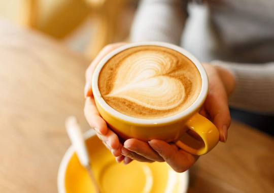 Một ngày uống 4 ly cà phê giúp tim khỏe hơn!