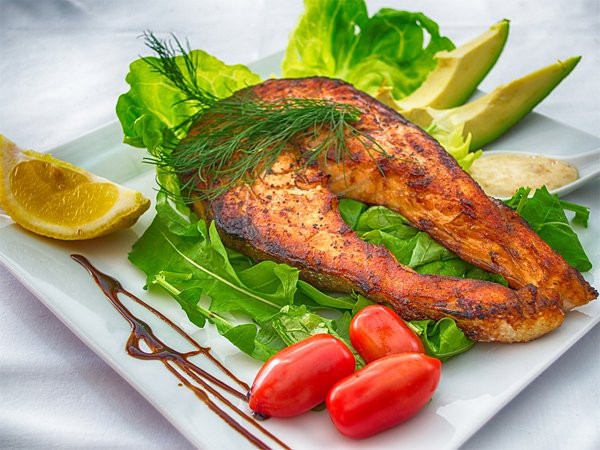 Ăn cá thường xuyên, bạn sẽ thấy 7 lợi ích sức khỏe thần kỳ dưới đây