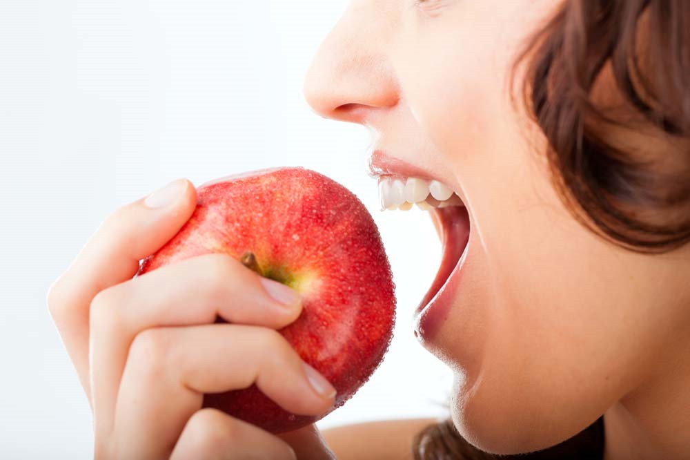 Đây là điều quan trọng nhất khi ăn táo nhưng chúng ta lại thường vô tình bỏ qua