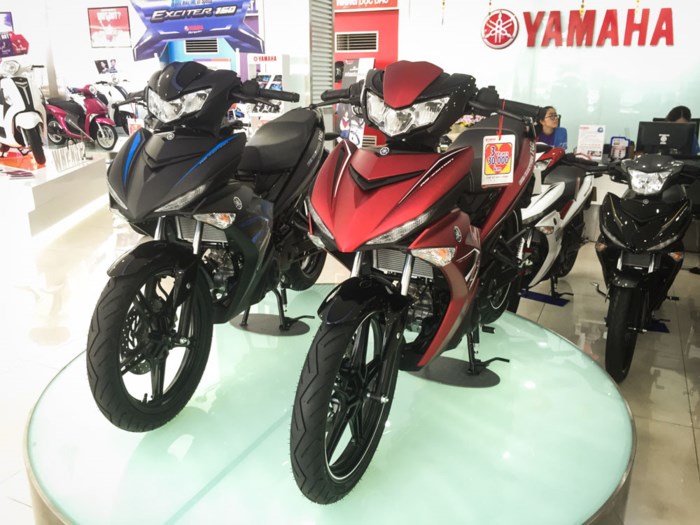 Giá bán xe Yamaha Exciter 2018: Giá chênh lệch cao hơn đề xuất cả chục triệu đồng