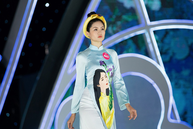 Khán giả 2 lần bỏ về ở đêm diễn thời trang Hoa hậu Việt Nam