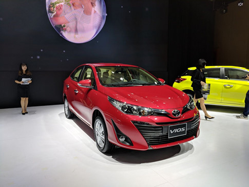 Ngược dòng thị trường: Toyota Việt Nam điều chỉnh tăng giá bán hàng loạt xe trong tháng cô hồn