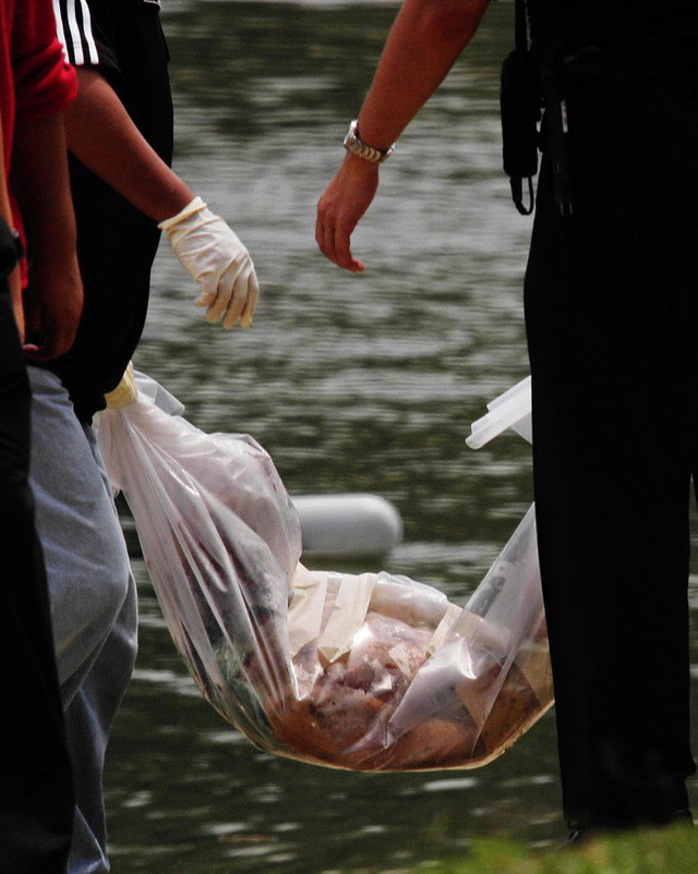 Những chiếc túi nilon chứa 7 phần thi thể trôi sông tố cáo tội ác không thể dung thứ của gã đàn ông giết người tình vì tiền