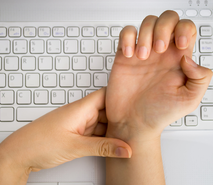 Bàn tay tê buốt - dấu hiệu cảnh báo hàng loạt vấn đề về sức khỏe