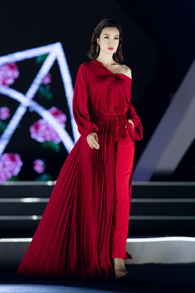 Giật mình với hình ảnh khác lạ của Hoa hậu Đỗ Mỹ Linh