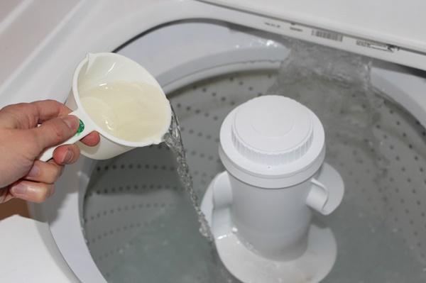 Máy giặt không vệ sinh bẩn hơn bồn cầu 530 lần: Đừng lơ là kẻo sinh bệnh hại thân!