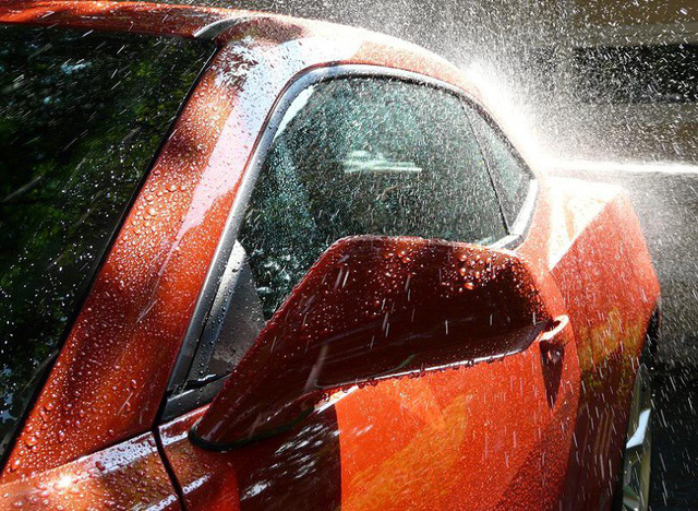 Những sai lầm khi rửa xe bằng máy rửa xe cao áp có thể giết chết động cơ!