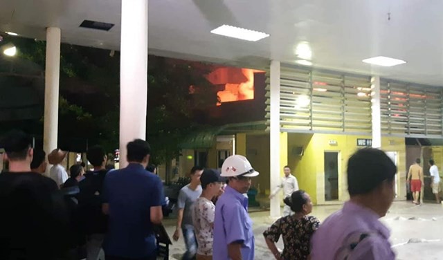 Thống kê thiệt hại, xác định nguyên nhân vụ cháy kinh hoàng gần Bệnh viện Nhi Trung ương