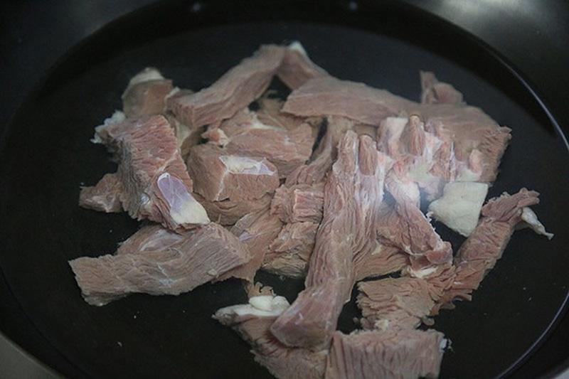 Cách làm thịt bò khô cực đỉnh chỉ bằng nồi cơm điện!