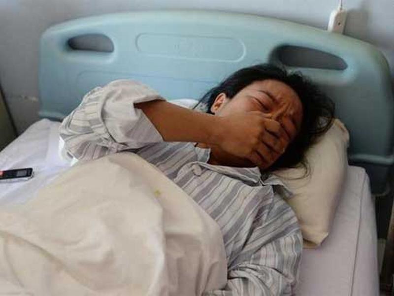 Cô gái 33 tuổi qua đời vì bị ung thư do mắc sai lầm khi chữa táo bón